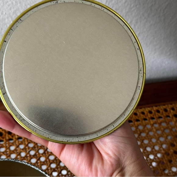 Vintage Beret Ware tin canister with lid gold blue flower design - Picture 8 of 11